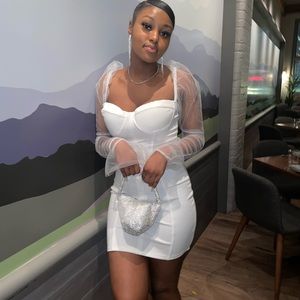 Meet your Posher, Sadé